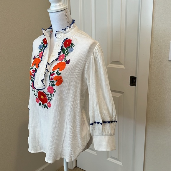 NWOT stunning Antik Batik summer blouse, hand embroidered. - Picture 4 of 11